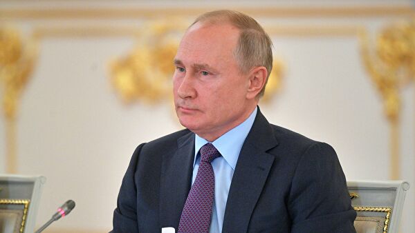 Путин: нужно работать над снижением ставки по ипотеке